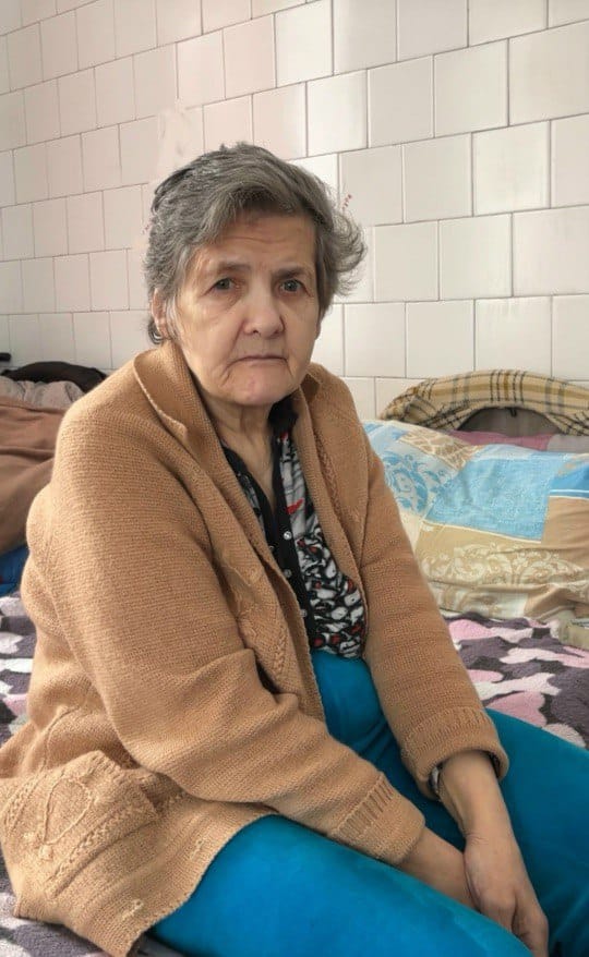 Галина Михайловна дарит радость своим пением, давайте подарим ей поддержку и заботу