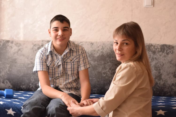 Эмилю нужна помощь, чтобы продолжить ездить в Симферополь на реабилитацию 