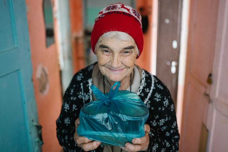 Одинокая учительница Светлана Андреевна осталась совсем одна — поддержите её