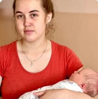 Дарья хочет стать воспитательницей, но прежде ей нужно вырастить сына и встать на ноги