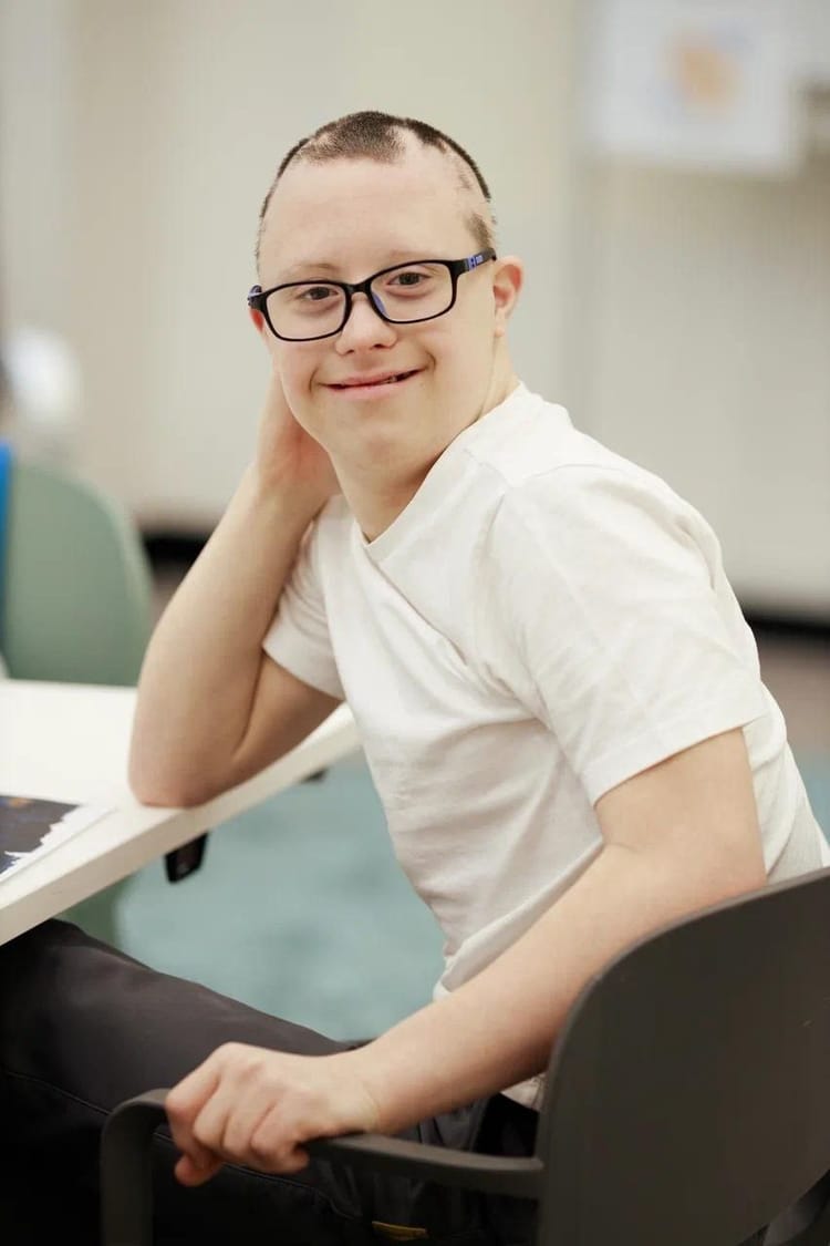 Поддержите Никиту в его спортивных достижениях несмотря на синдром Дауна