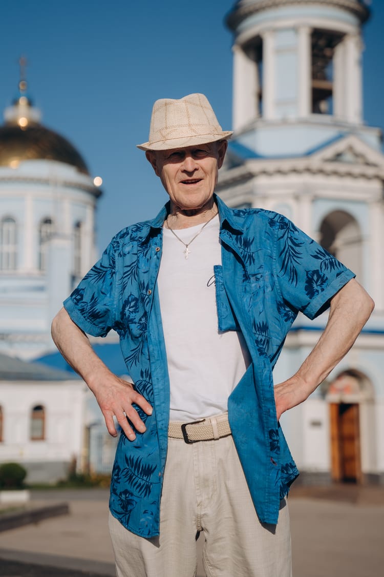 Жизнь с песней в сердце: музыка помогает Виталию Васильевичу не сдаваться