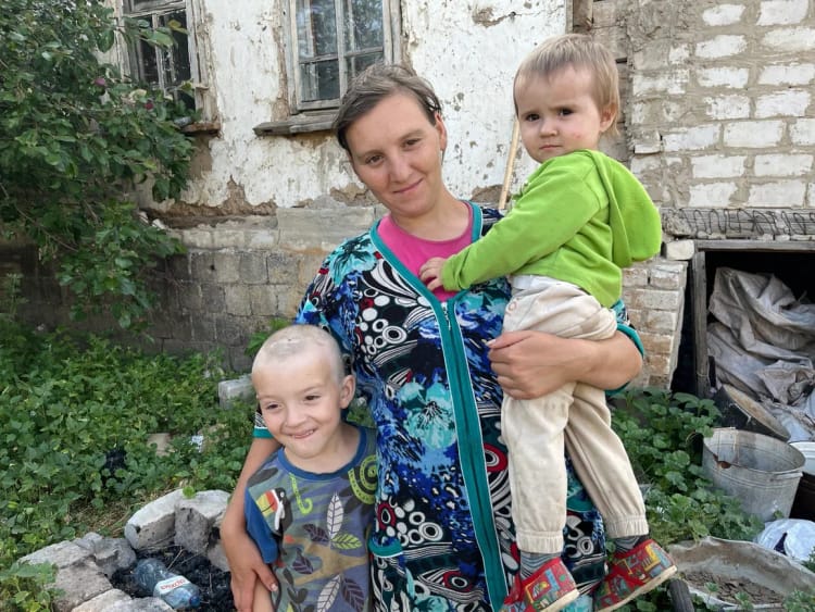 Невозможность работать и получить медпомощь — Даша всю жизнь прожила без паспорта